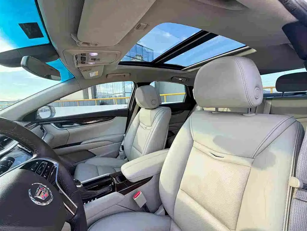 Cadillac XTS 2015 2014 28T Comfort