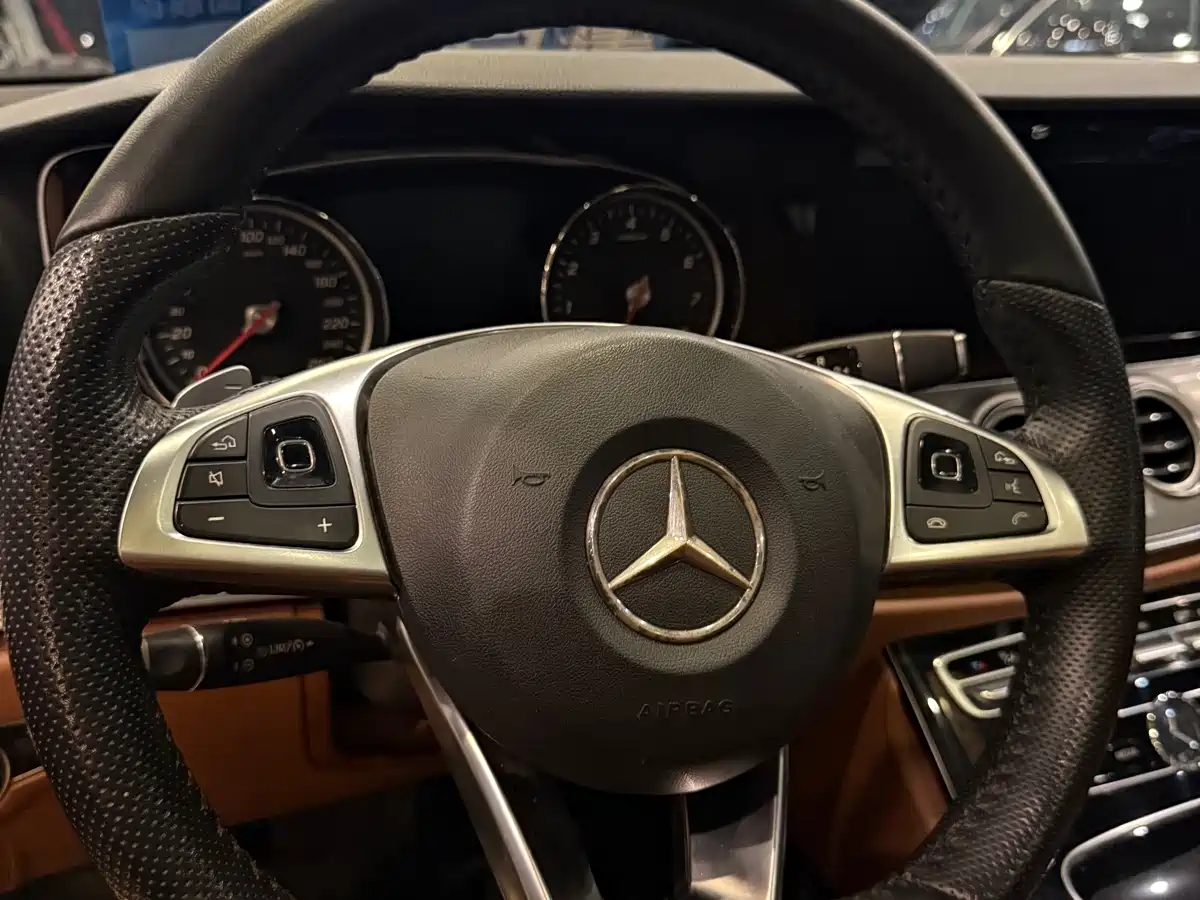 Mercedes-Benz E-Class 2017 E 200 Sport 4MATIC фото 16