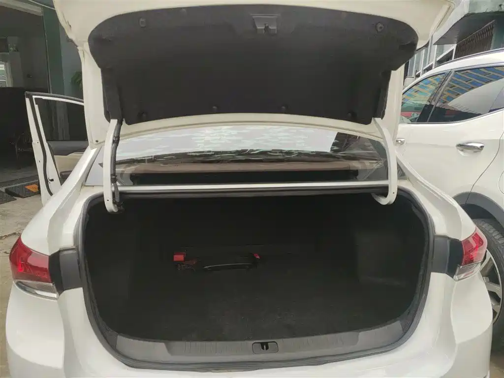 Buick Excelle 2018 15T DCT Progressive (China V) фото 9