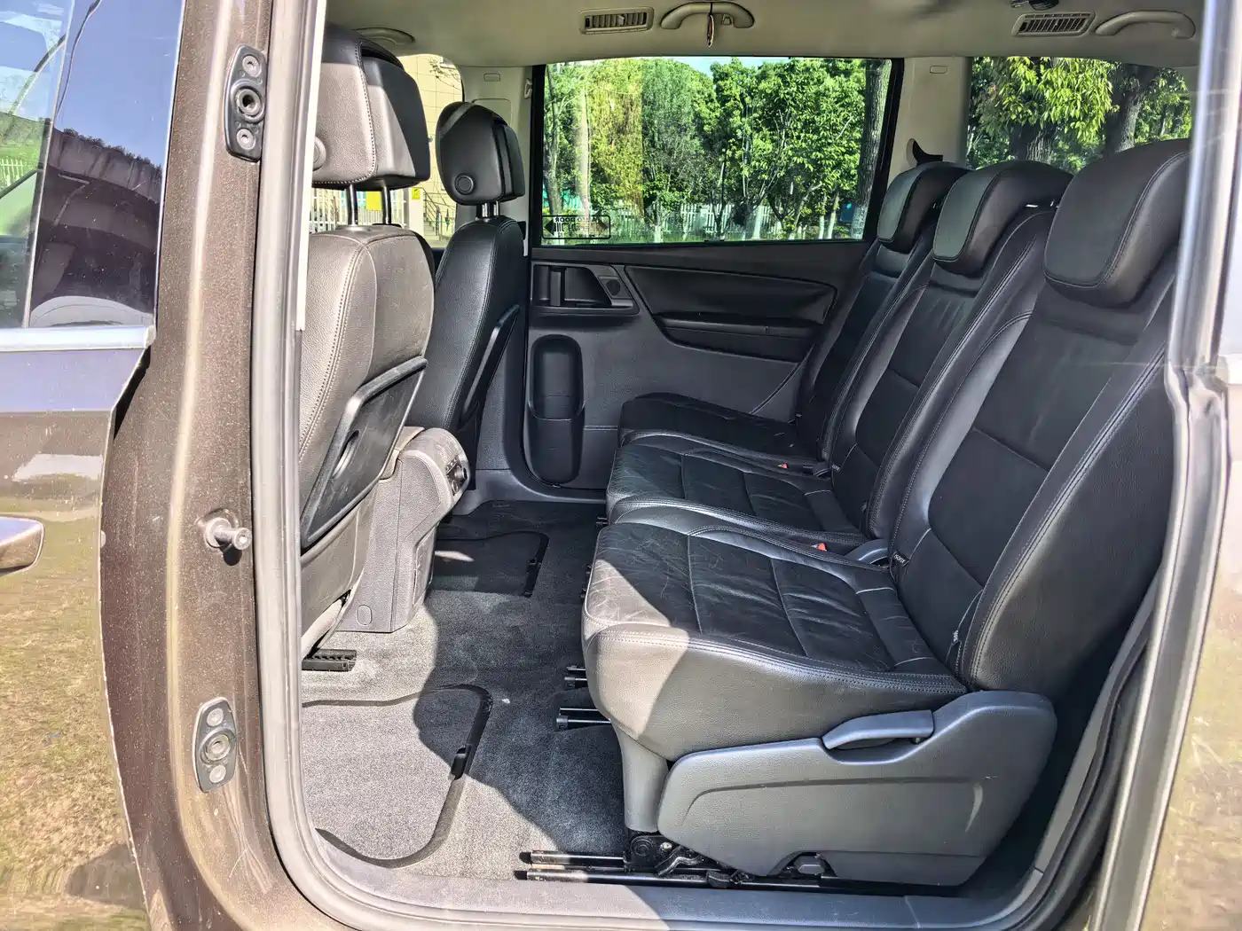 Volkswagen Sharan 2013 1.8TSI Comfort фото 9