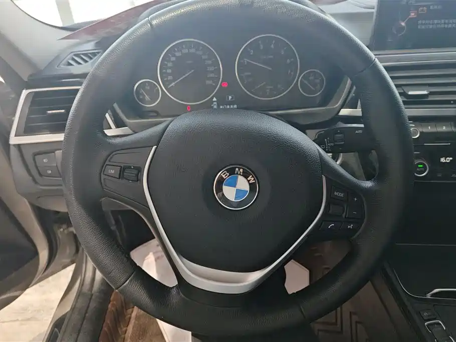BMW 3 Series 2017 320Li Fashion фото 15
