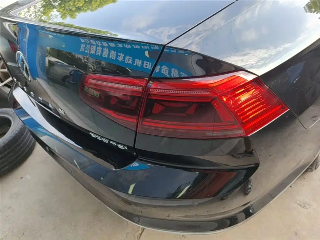 Volkswagen Magotan 2020 330TSI DSG Luxury фото 8