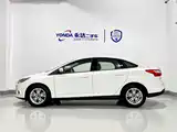 Фото 6 - Ford Focus
