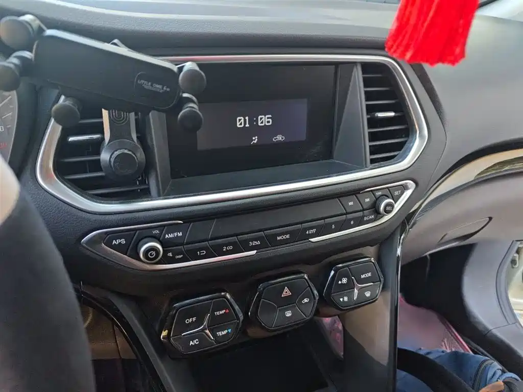 GAC Trumpchi Trumpchi GS4 2016 235T G-DCT Elite Edition фото 6