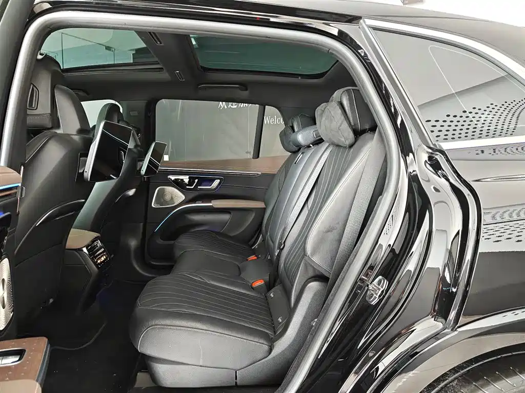 MERCEDES-BENZ EQS SUV