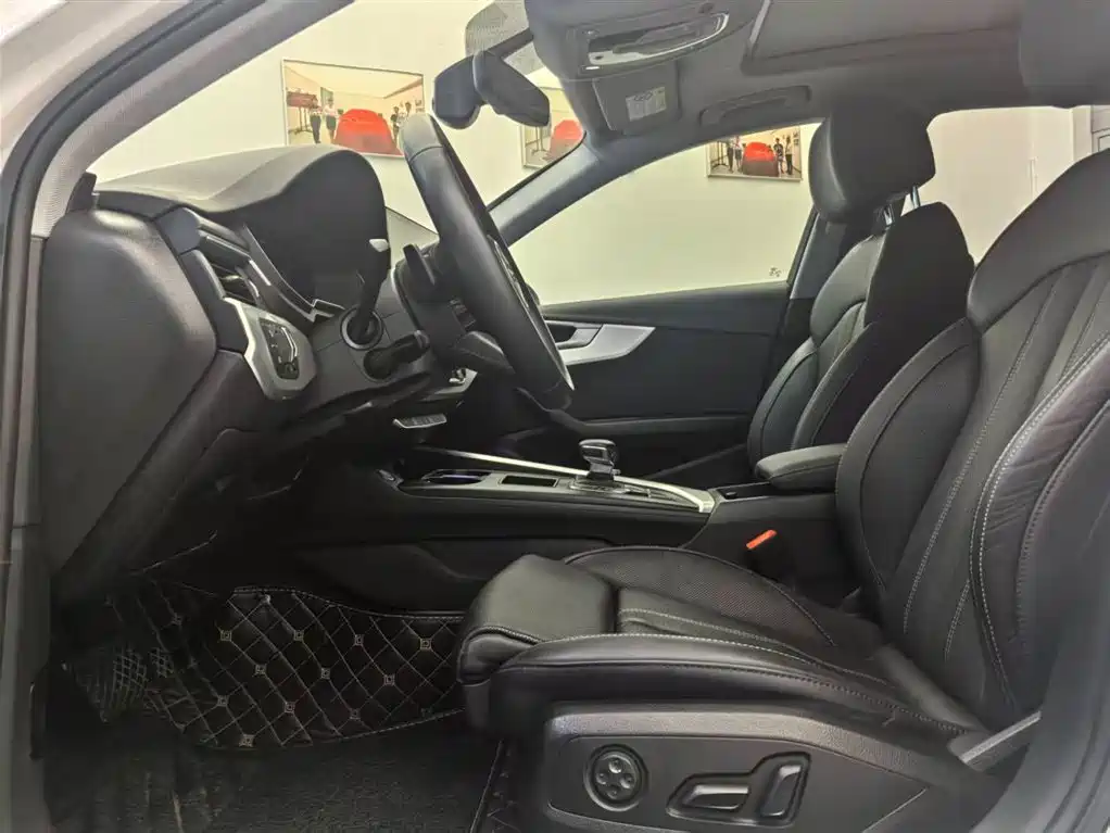 Audi A4L 2020 40 TFSI Luxury Dynamic фото 7