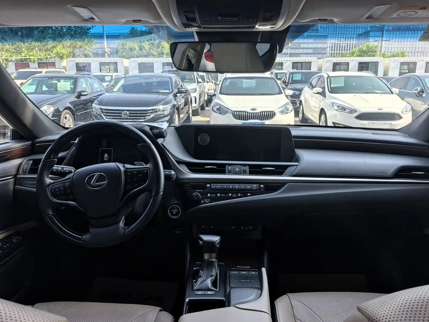 Lexus ES 2018 300h Premium Edition China V фото 8