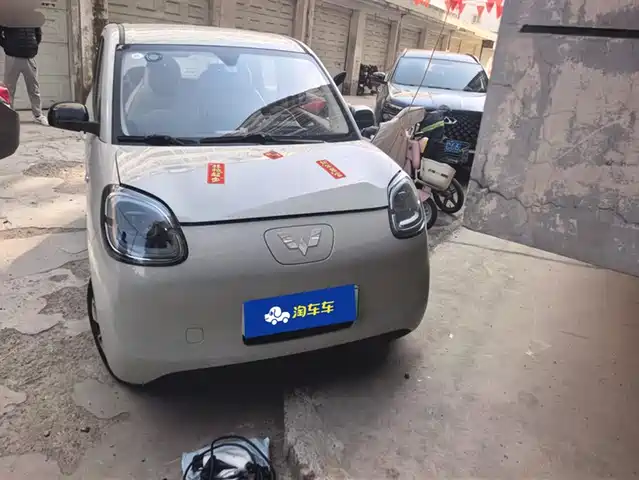 WULING HONGGUANG MINIEV