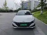 Фото 3 - Hyundai Elantra