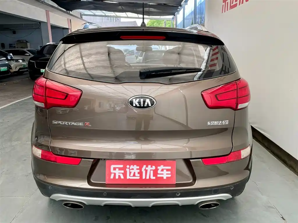 Kia Sportage 2015 2.0L Automatic 2WD DLX фото 4