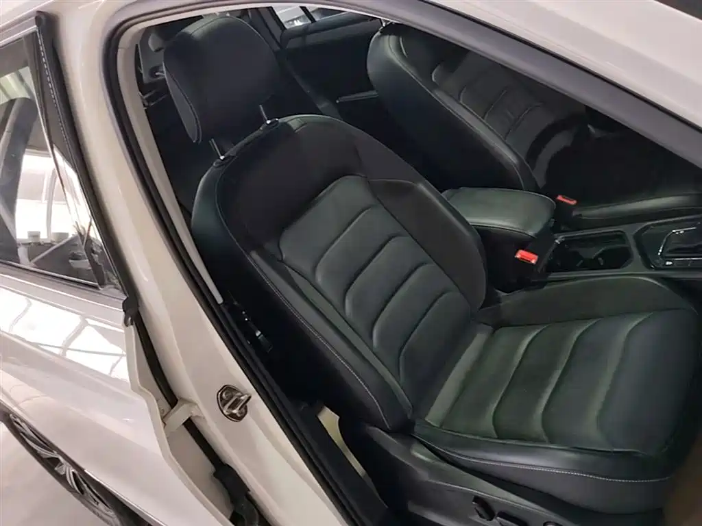 Volkswagen Tiguan L 2019 Facelift 280TSI Auto 2WD Panorama Comfort China VI фото 25
