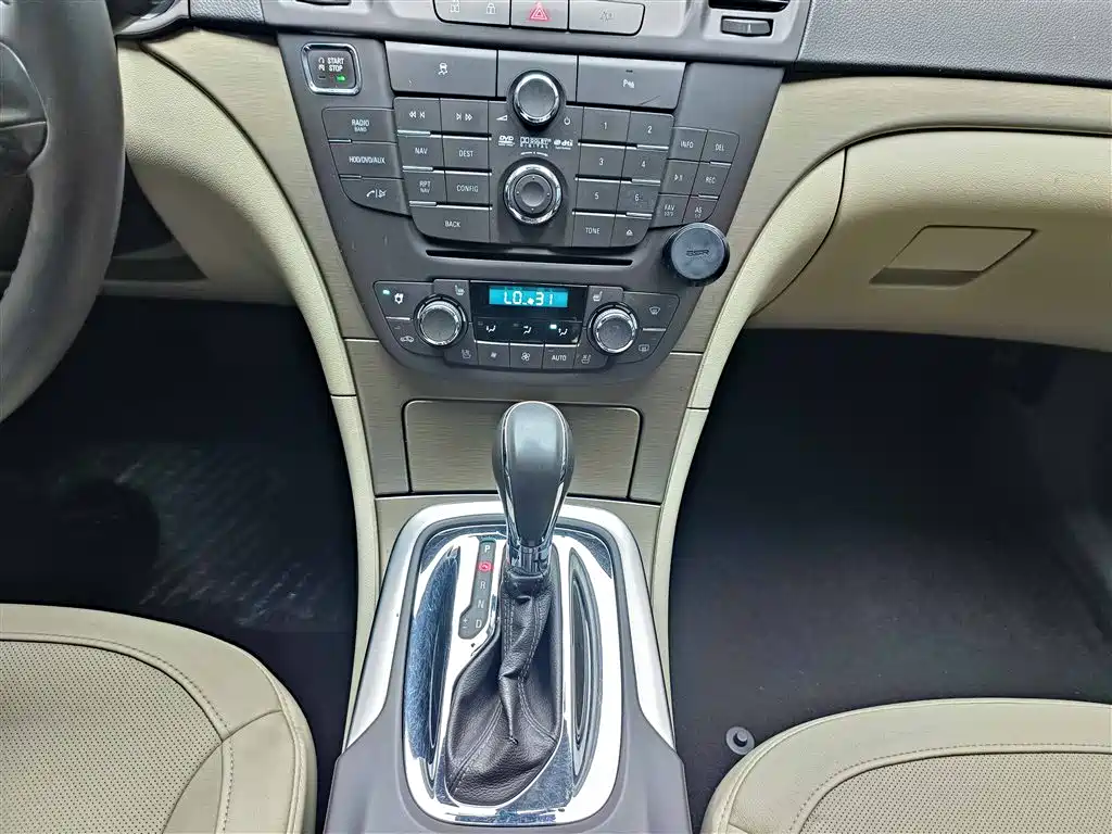 Buick Regal 2009 Model 2.4L Elite Edition фото 12