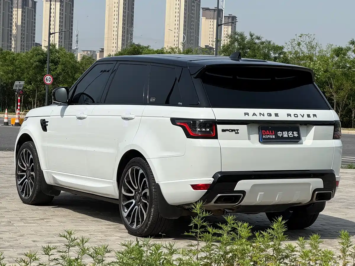 Land Rover Range Rover Sport 2020 3.0 L6 HSE DYNAMIC фото 4