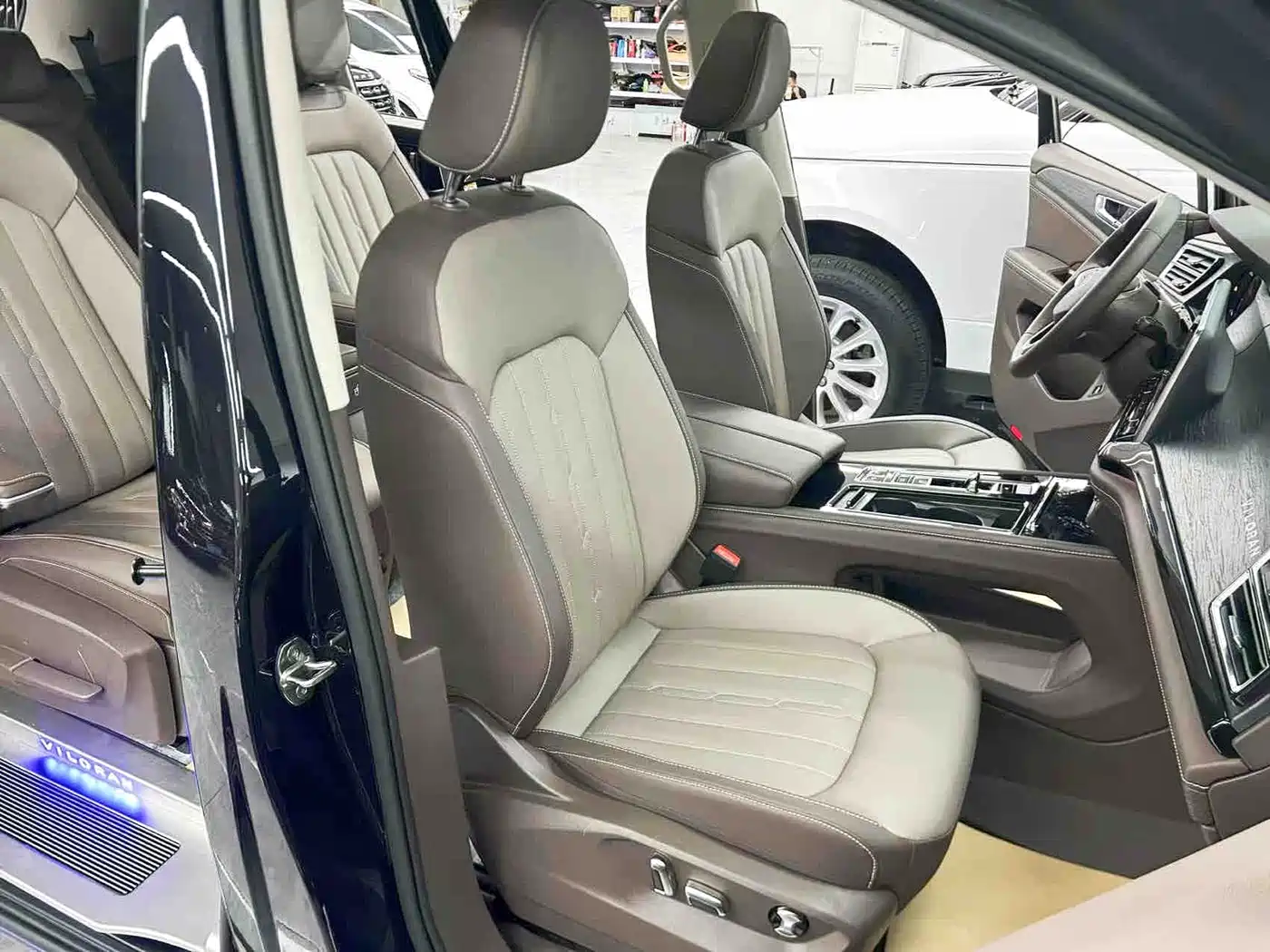 Volkswagen Viloran 2024 380TSI Prestige Edition фото 15