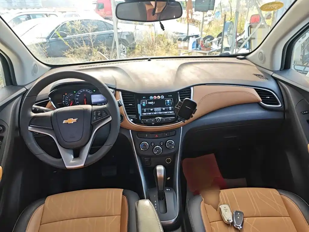Фото 10 - Chevrolet Trax