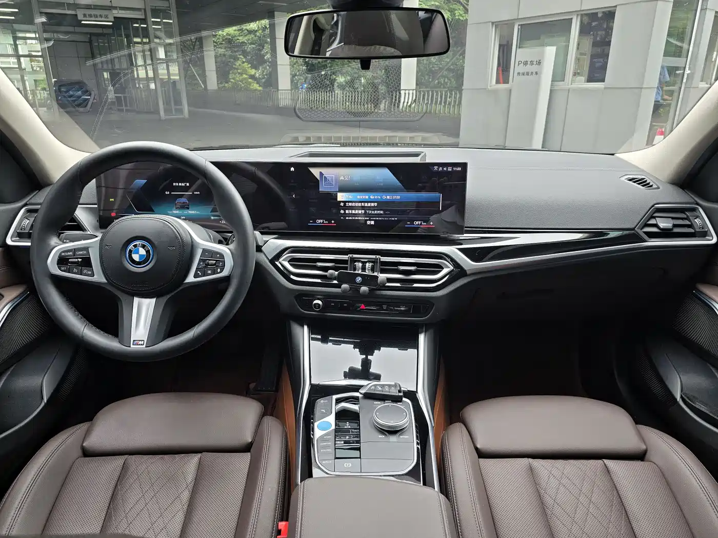 BMW i3 2022 eDrive 35 L фото 14