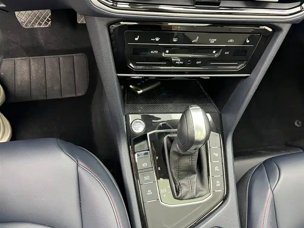 Volkswagen Tharu 2023 300TSI 2WD Moon Premium Edition фото 11