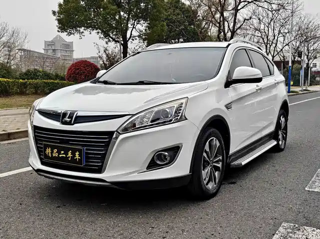 LUXGEN EXCELLENT 6 SUV