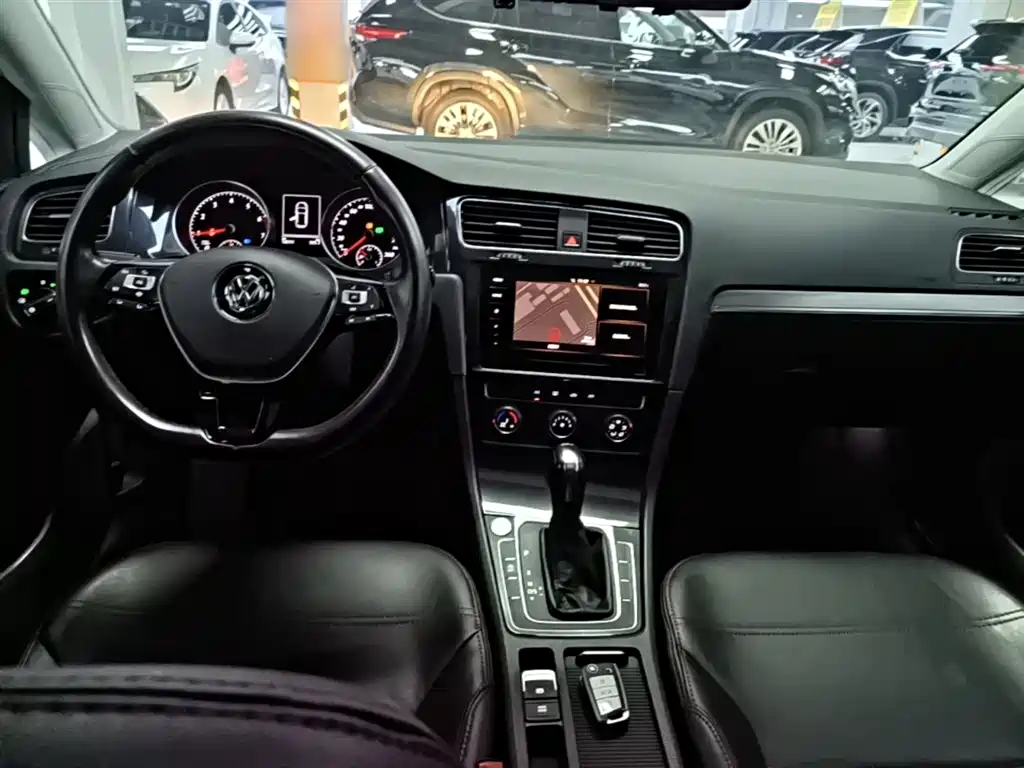 Volkswagen Golf 2020 Beloved Edition 280TSI DSG Comfort фото 10