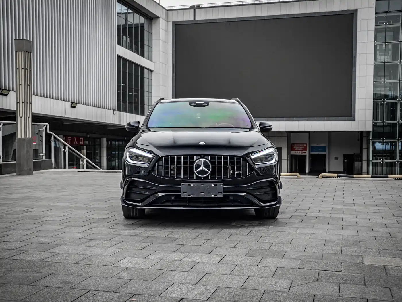 Mercedes-Benz GLA AMG 2023 Model AMG GLA 35 4MATIC фото 3