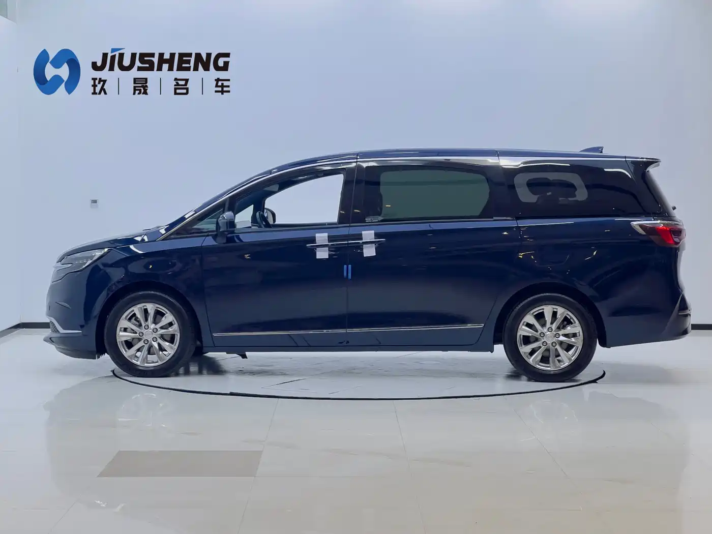 Buick GL8 2020 Avenir Four-Seat Prestige Edition фото 3
