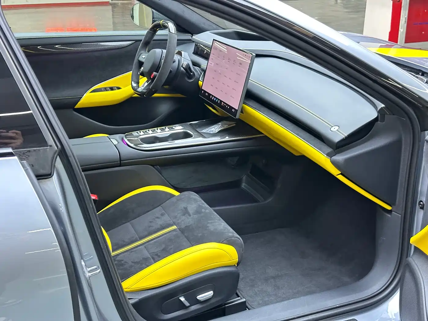 XIAOMI CAR XIAOMI SU7 ULTRA