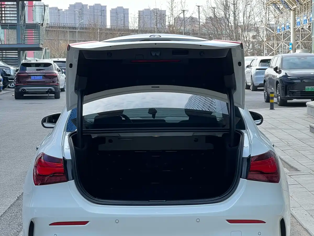Mercedes-Benz A-Class 2024 A 200 L Fashion Edition фото 8