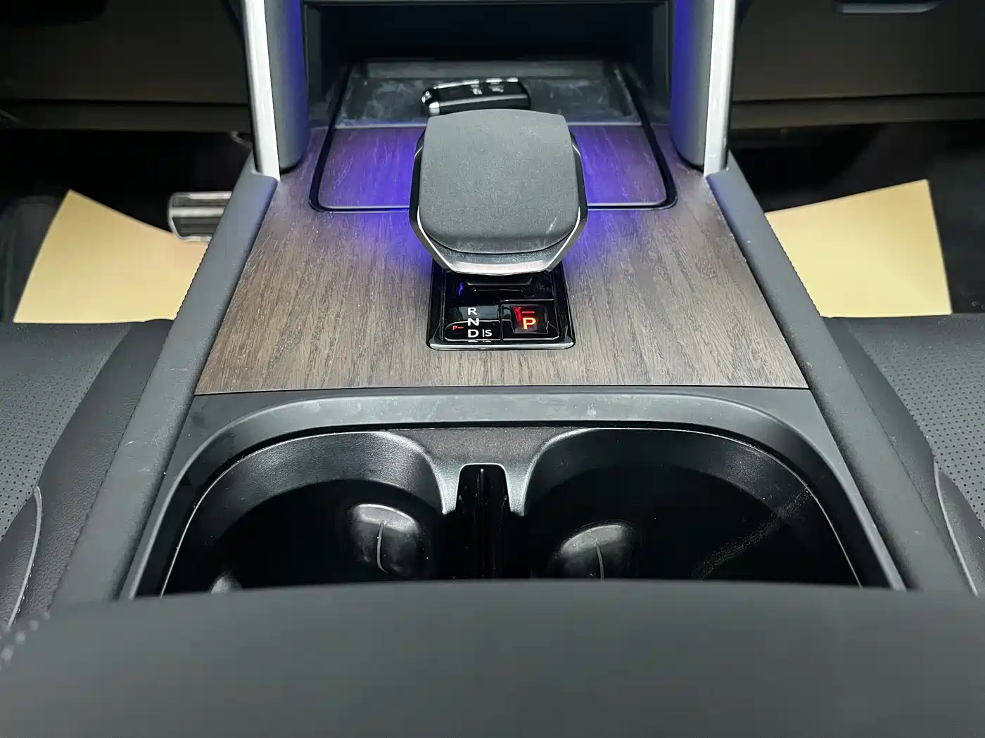 Land Rover Discovery Sport 2024 Performance Technology Edition фото 9