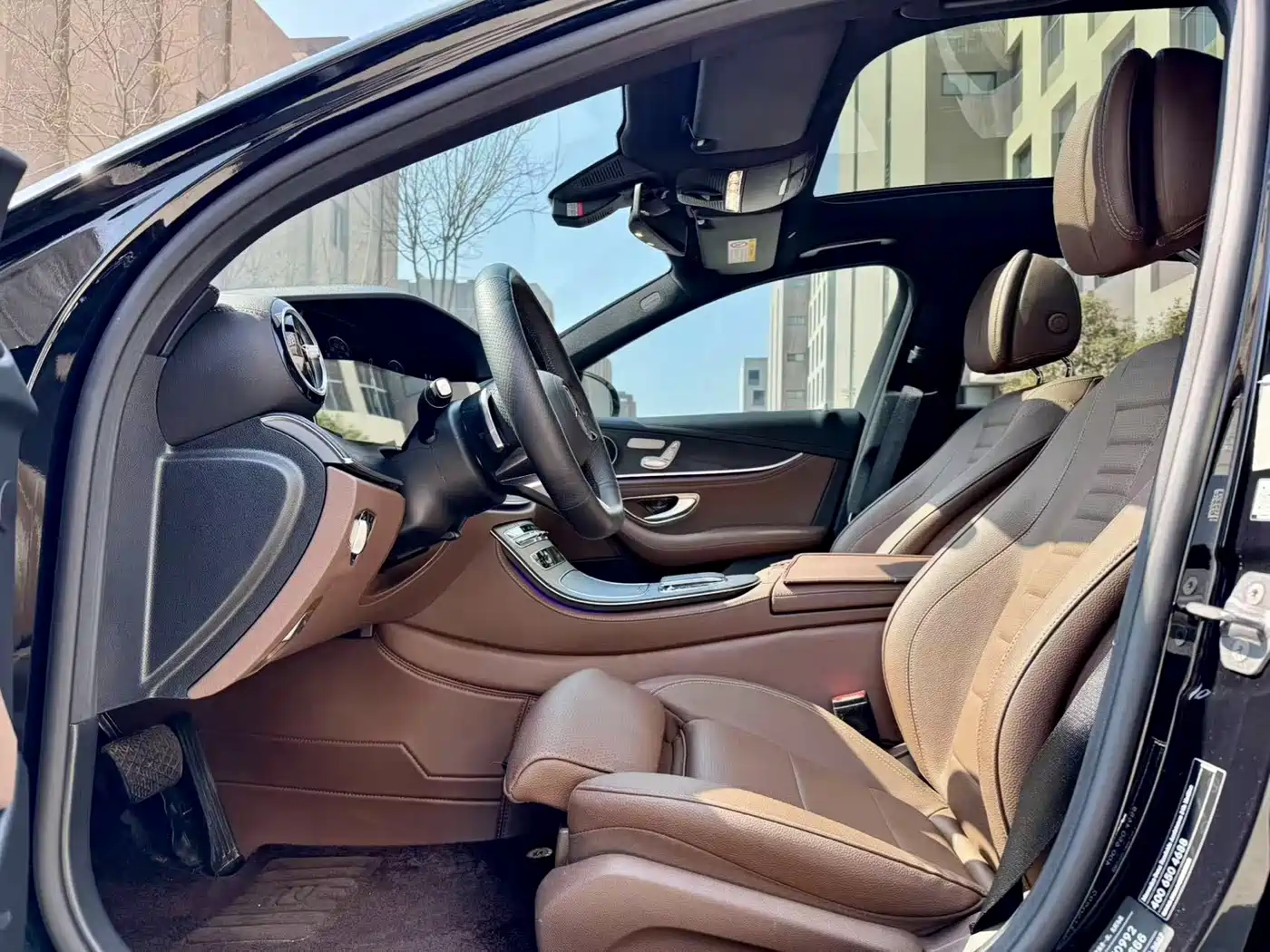 Mercedes-Benz E-Class 2023 E 300 L Sport Fashion фото 6
