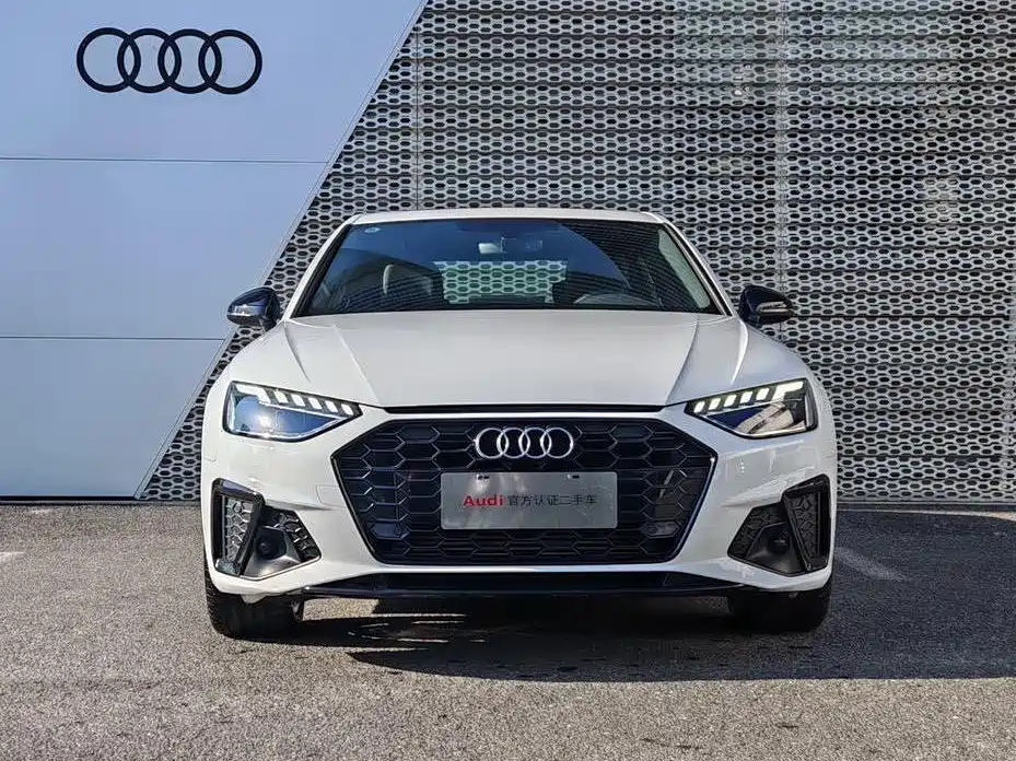 Audi A4L 2023 40 TFSI Luxury Sport фото 2