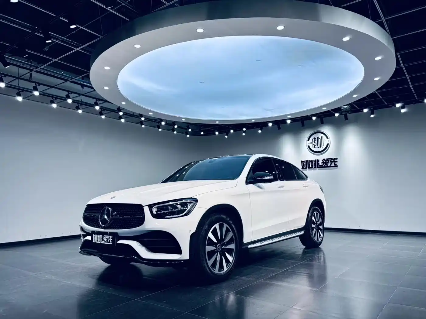 Mercedes-Benz GLC Coupe 2020 GLC 260 4MATIC Coupe SUV