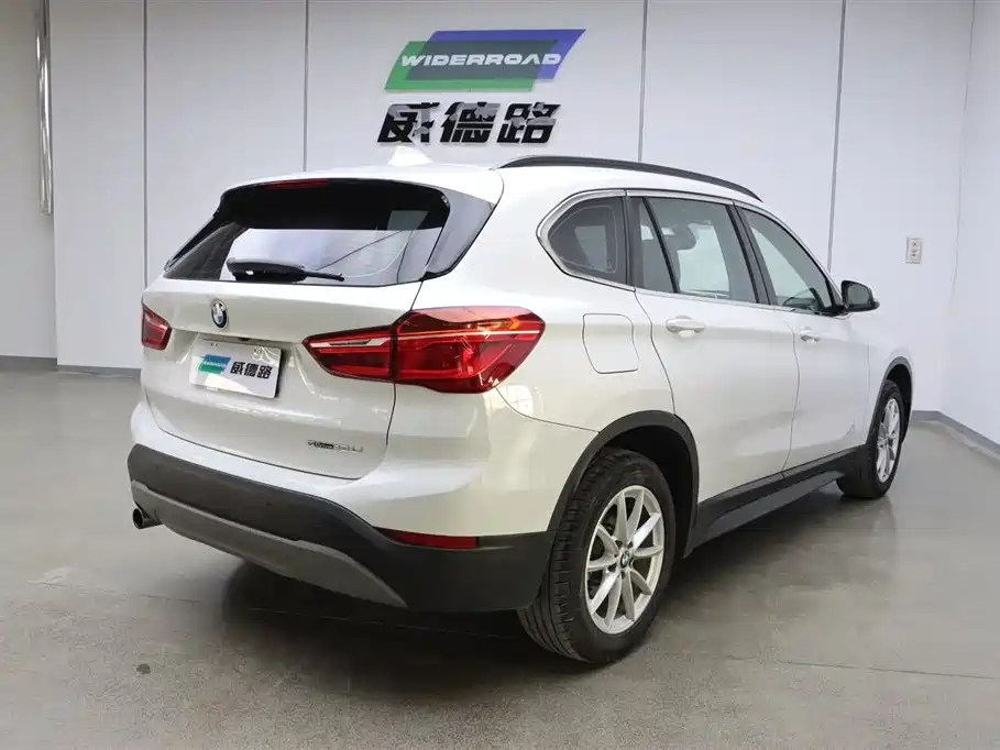 BMW X1 2019 sDrive18Li Fashion Model фото 5
