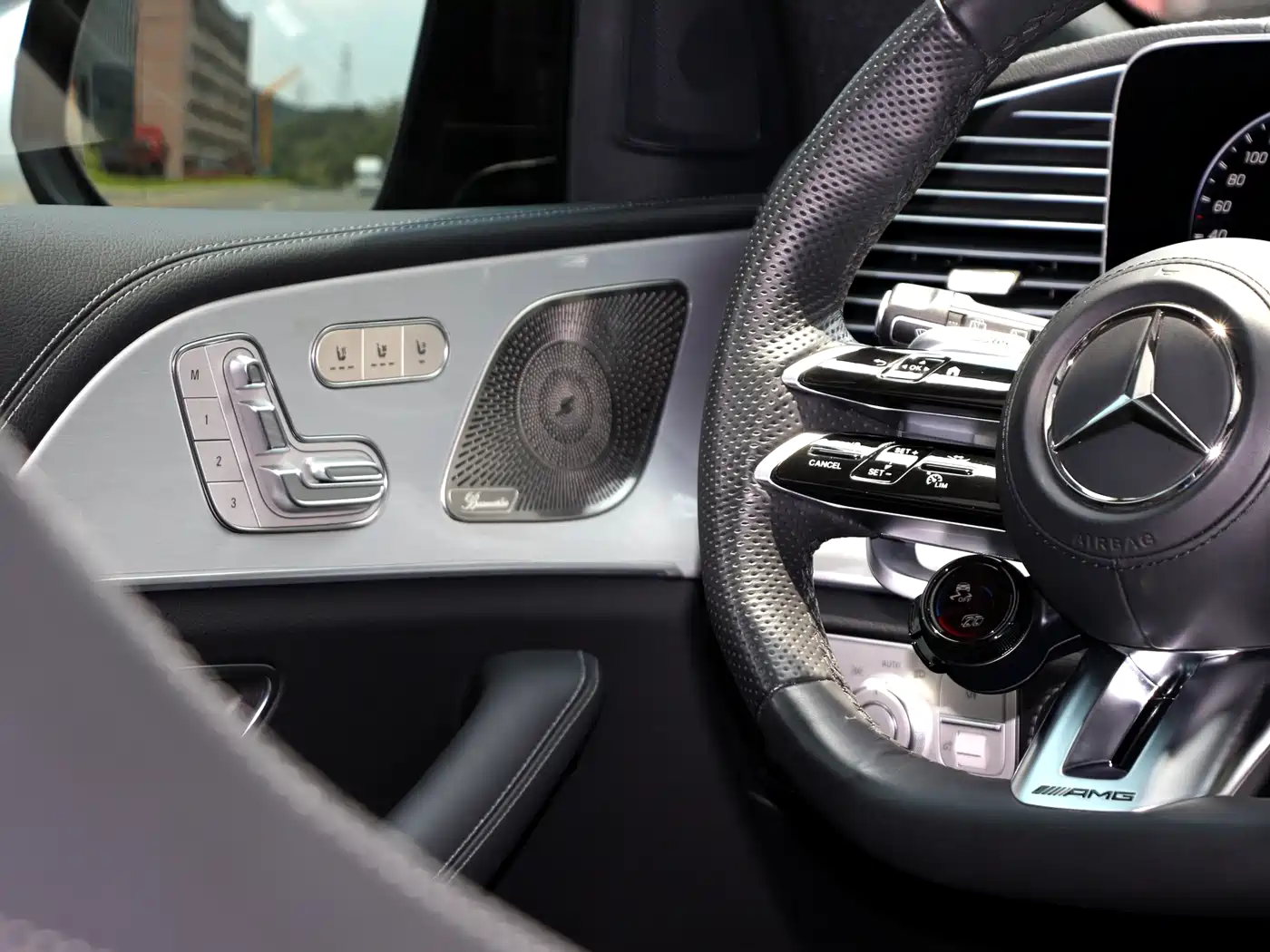 Mercedes-Benz GLE AMG 2024 AMG GLE 53 4MATIC+ фото 11