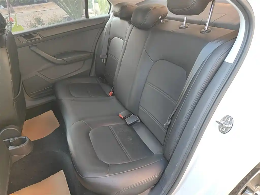 Volkswagen Santana 2016 1.4L Manual Trend Edition фото 10