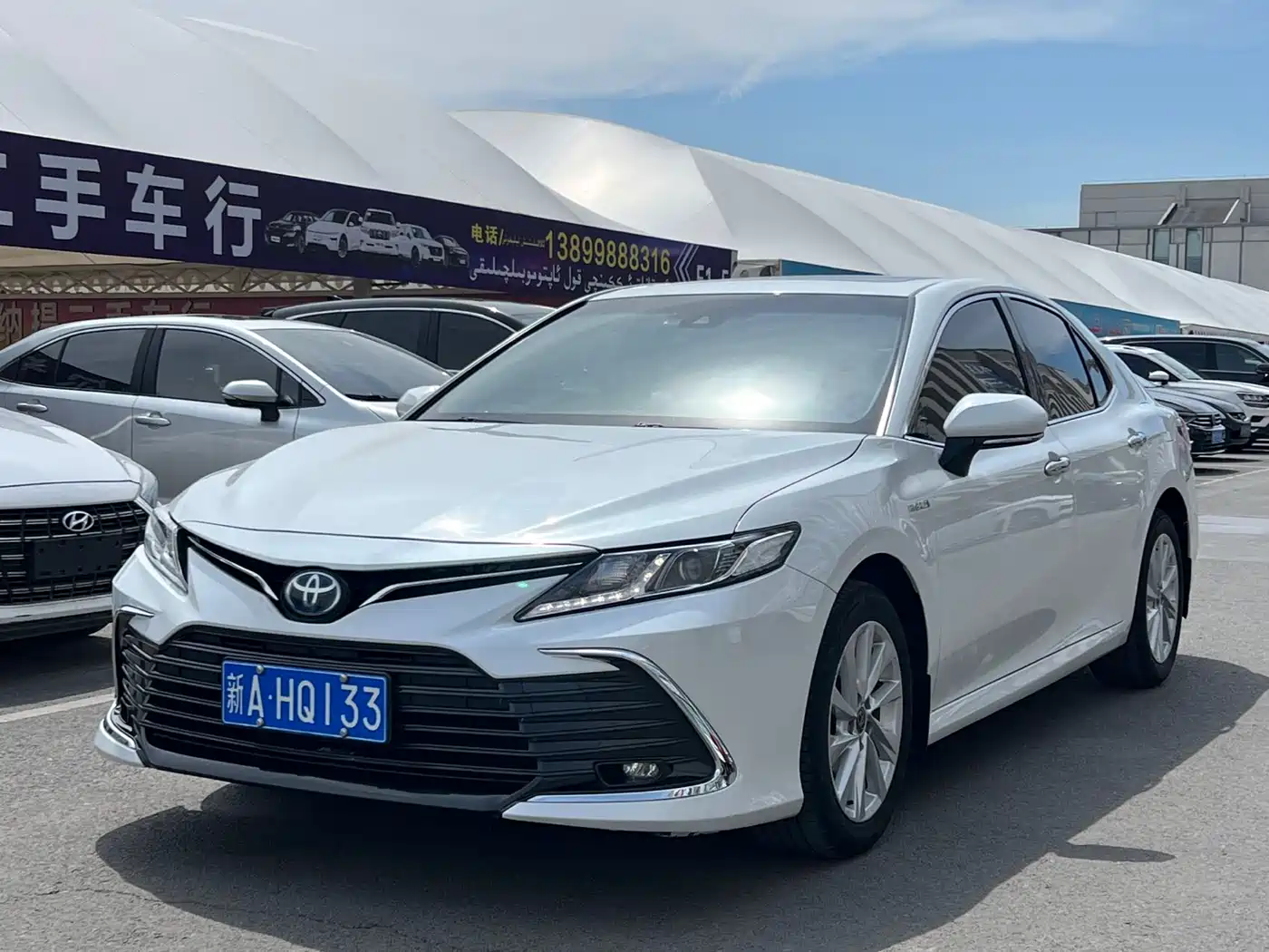 Toyota Camry 2021 Hybrid 2.5HGVP Leading Edition фото 2