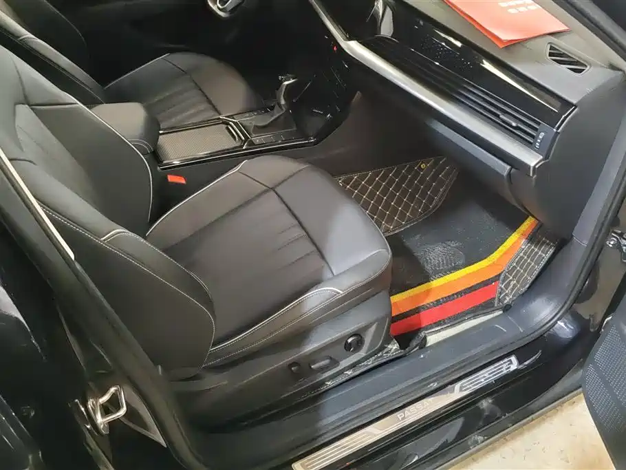 Volkswagen Passat 2022 330TSI Elite Edition фото 8