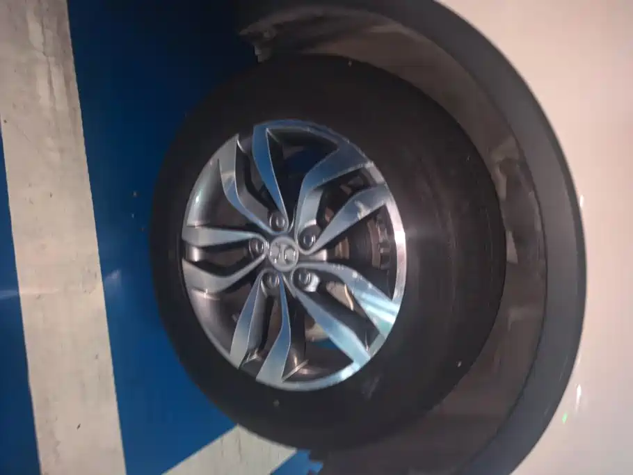 BAIC Senova X65 2017 2015 2.0T Automatic Elite