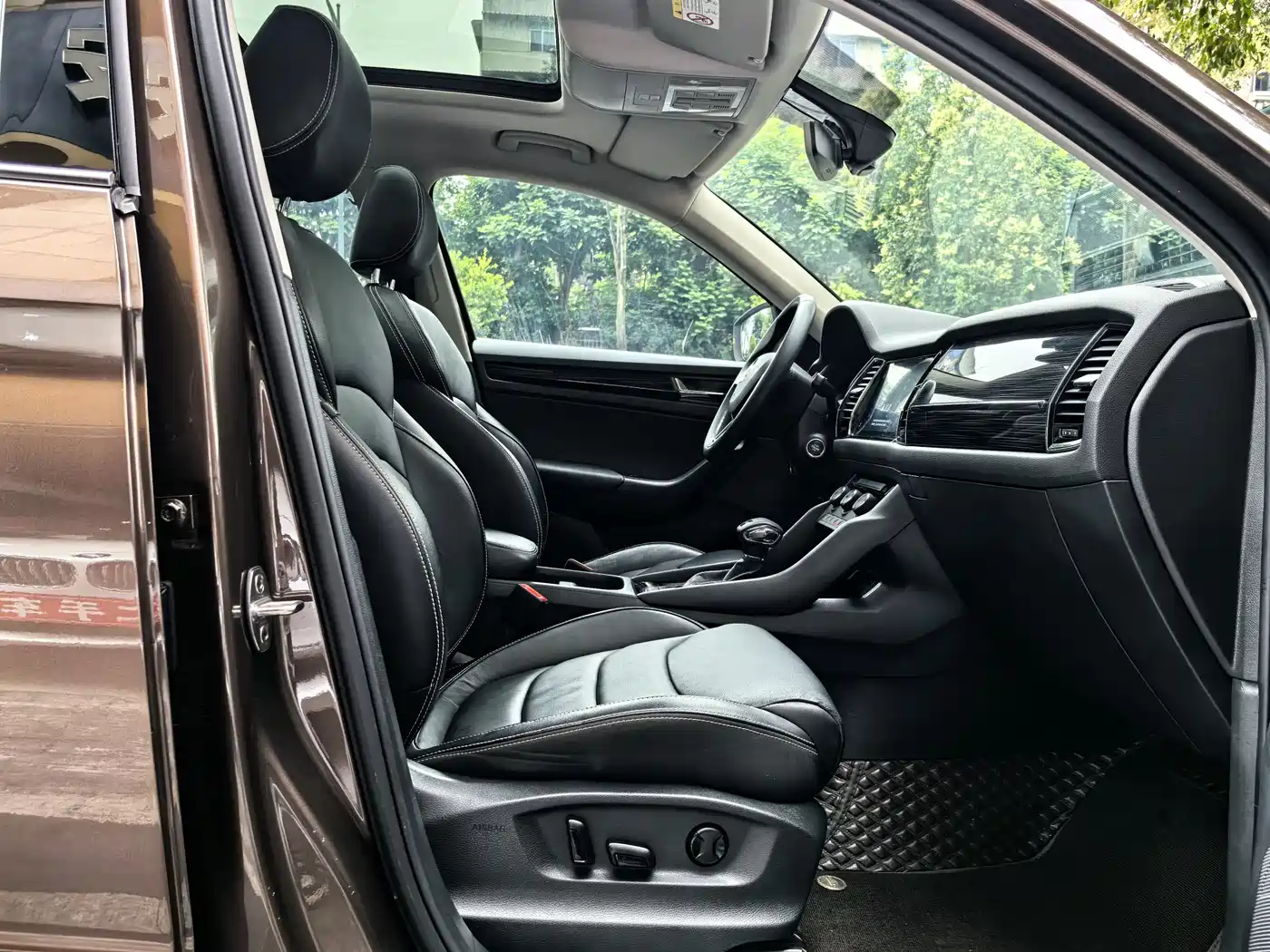 Škoda Kodiaq 2018 TSI330 5-seat FWD Luxury Premium фото 15