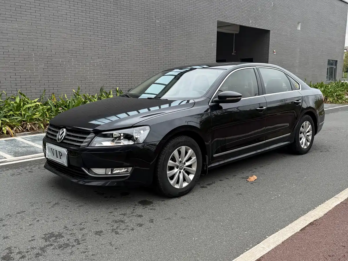 Volkswagen Passat 2014 2014 1.8TSI DSG Luxury Edition
