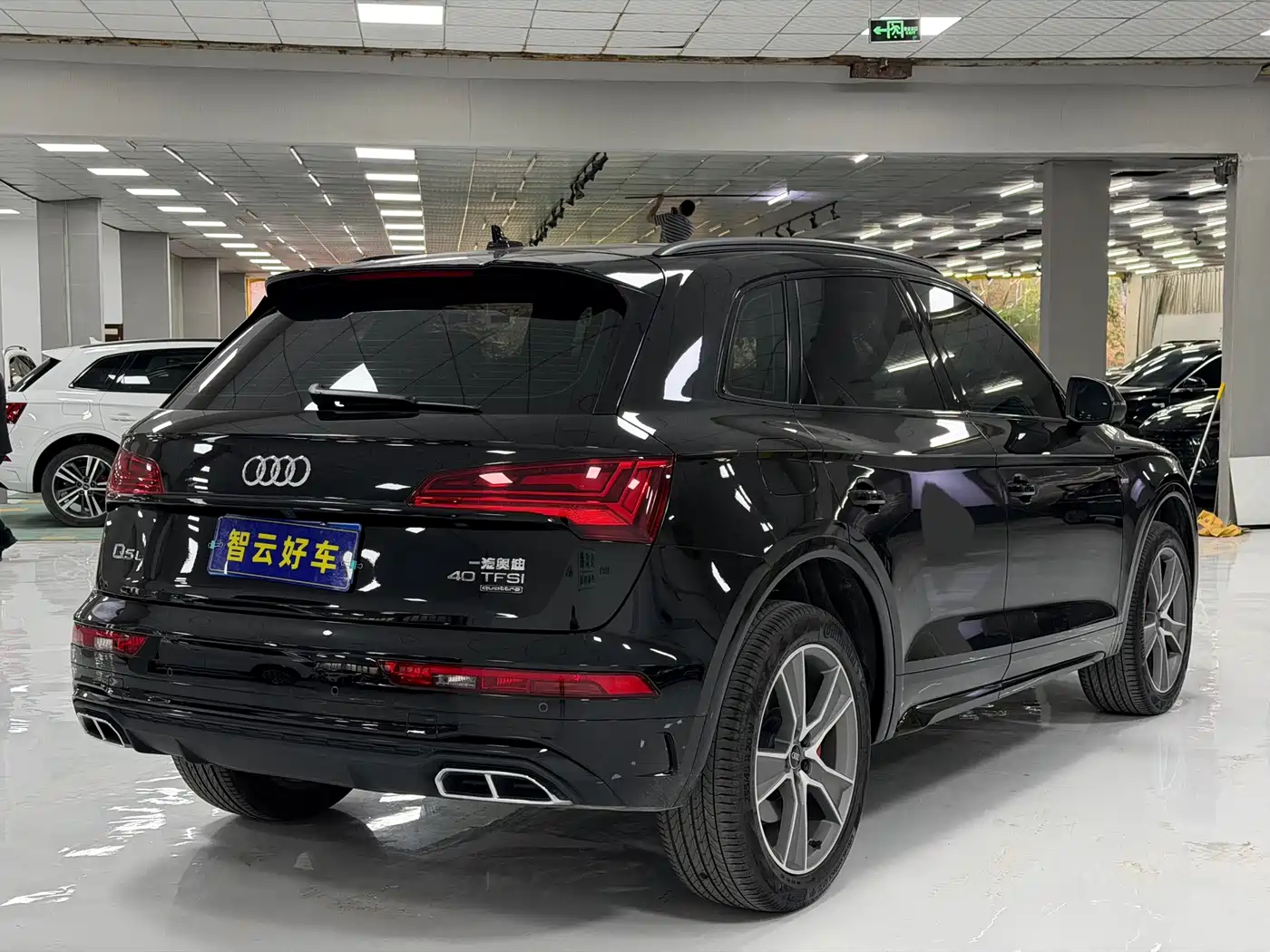Audi Q5L 2024 Model 40 TFSI Luxury Dynamic фото 9
