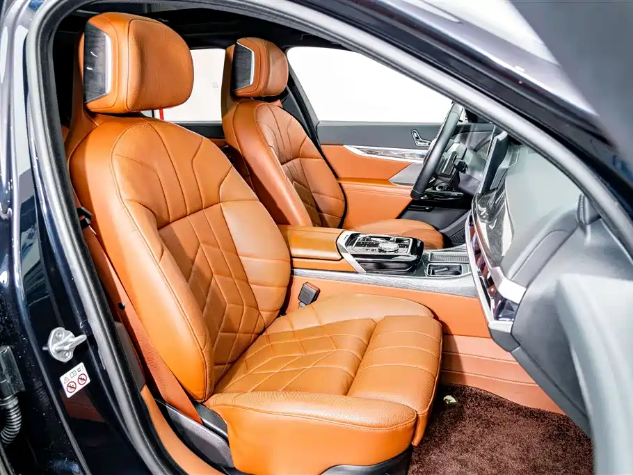 BMW 7 Series 2023 Facelift 740Li Exclusive M Sport Package фото 21
