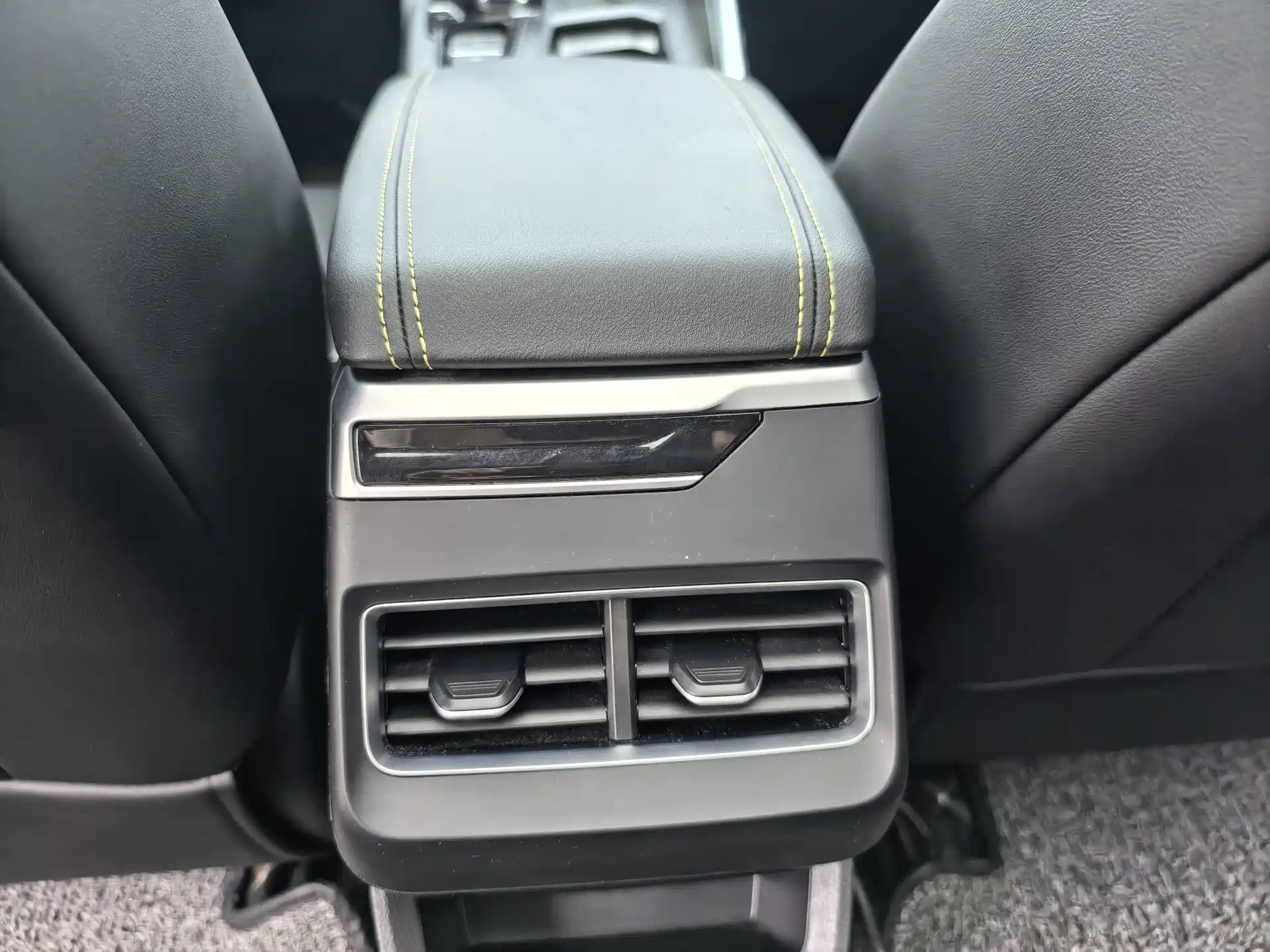 Фото 8 - Geely Preface