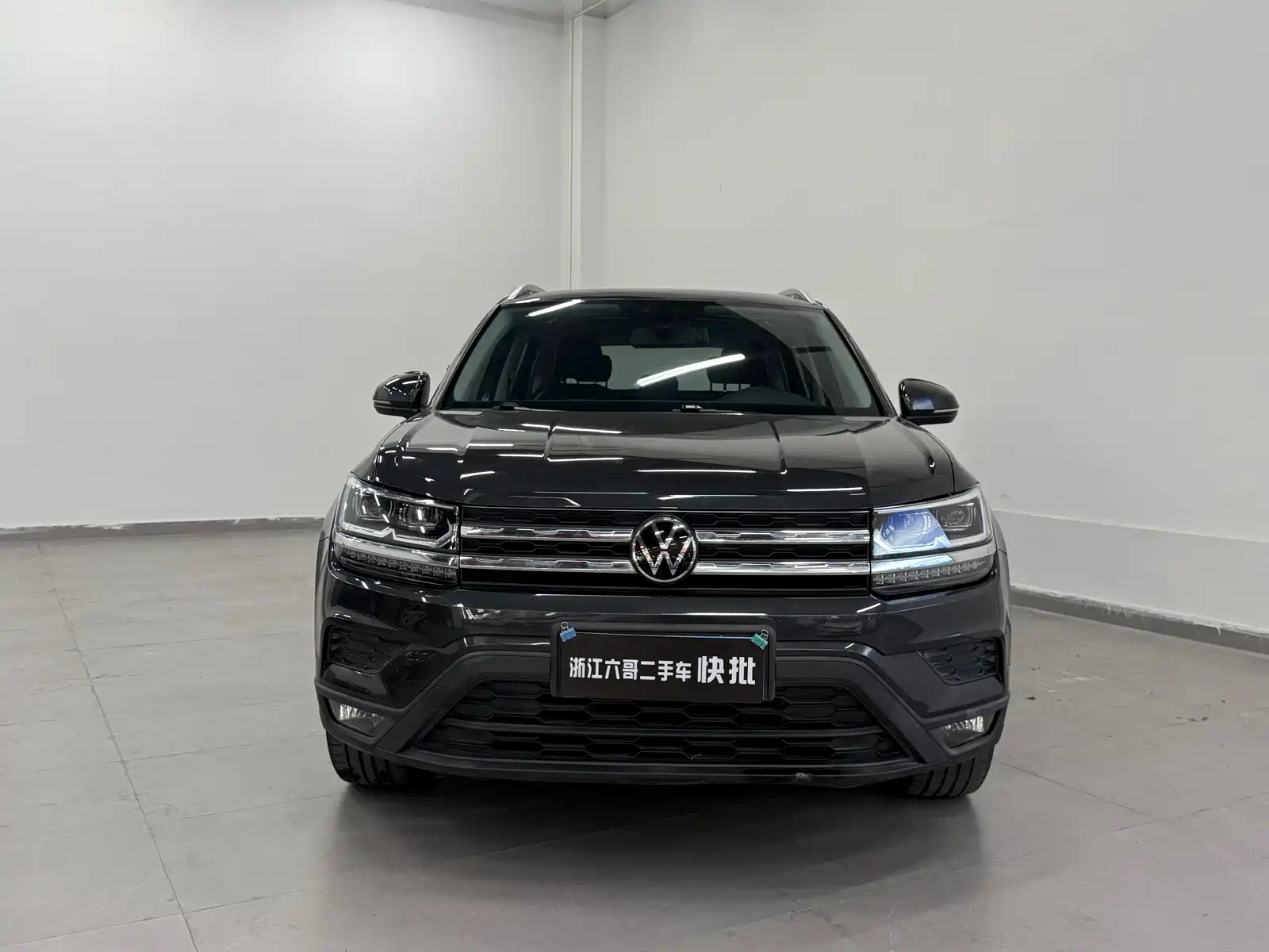 صورة 2 - Volkswagen Tharu