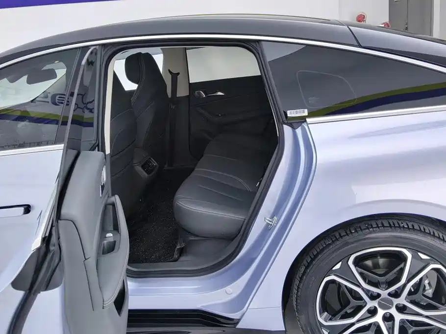 Dongfeng Fengxing Stellar S7 2025 2026 Model 650 Ultra-Fast Charge Luxury Edition