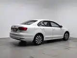 Photo 2 - Volkswagen Sagitar