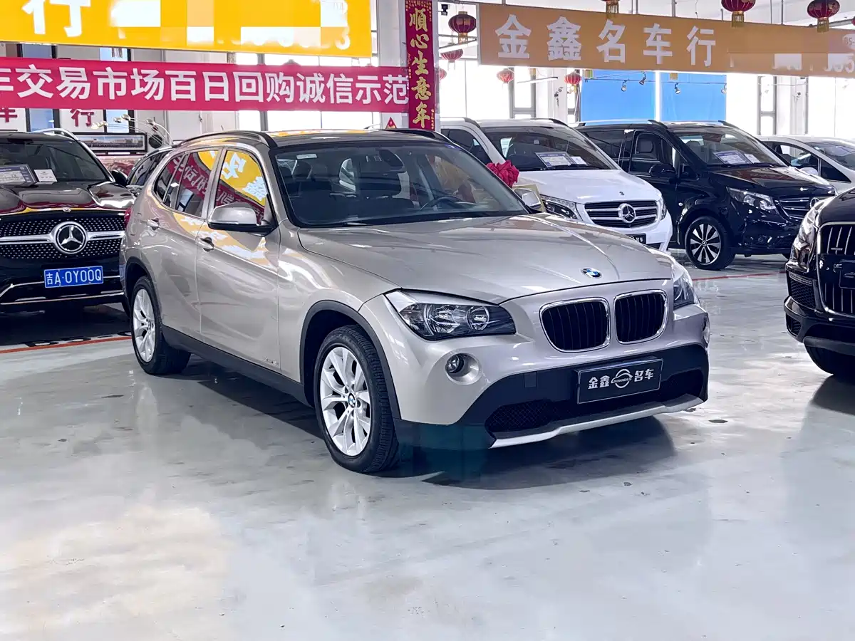 BMW X1 2014 sDrive18i Fashion Edition фото 3