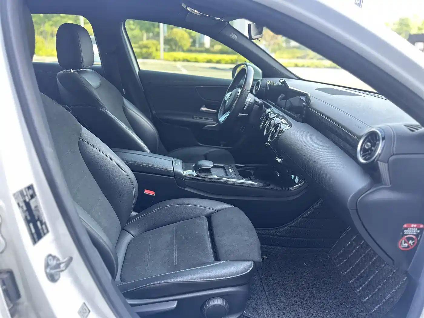 Mercedes-Benz A-Class 2019 A 180 L Sport Sedan фото 9