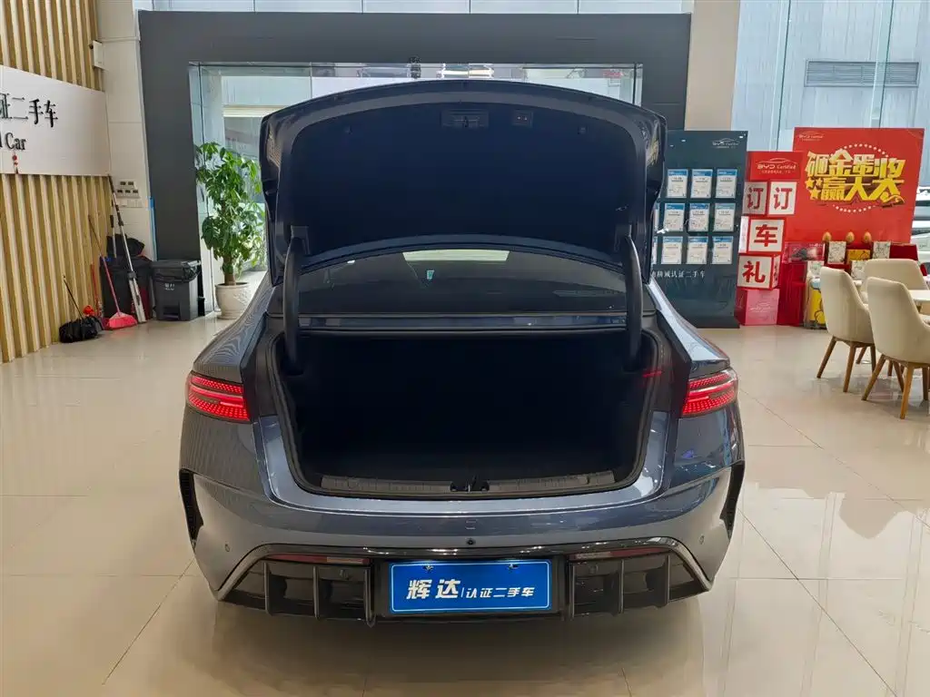 BYD SEAL