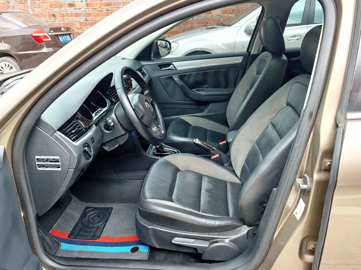 Volkswagen Bora 2014 2014 1.6L Automatic Comfort Edition