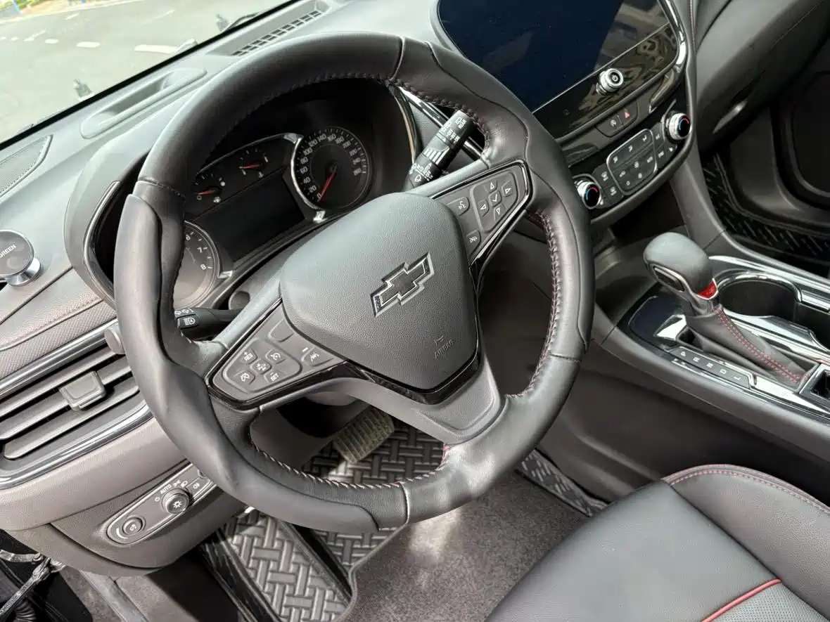 Chevrolet Equinox 2023 Mild Hybrid 2.0T RS Smart Frontier Edition фото 4